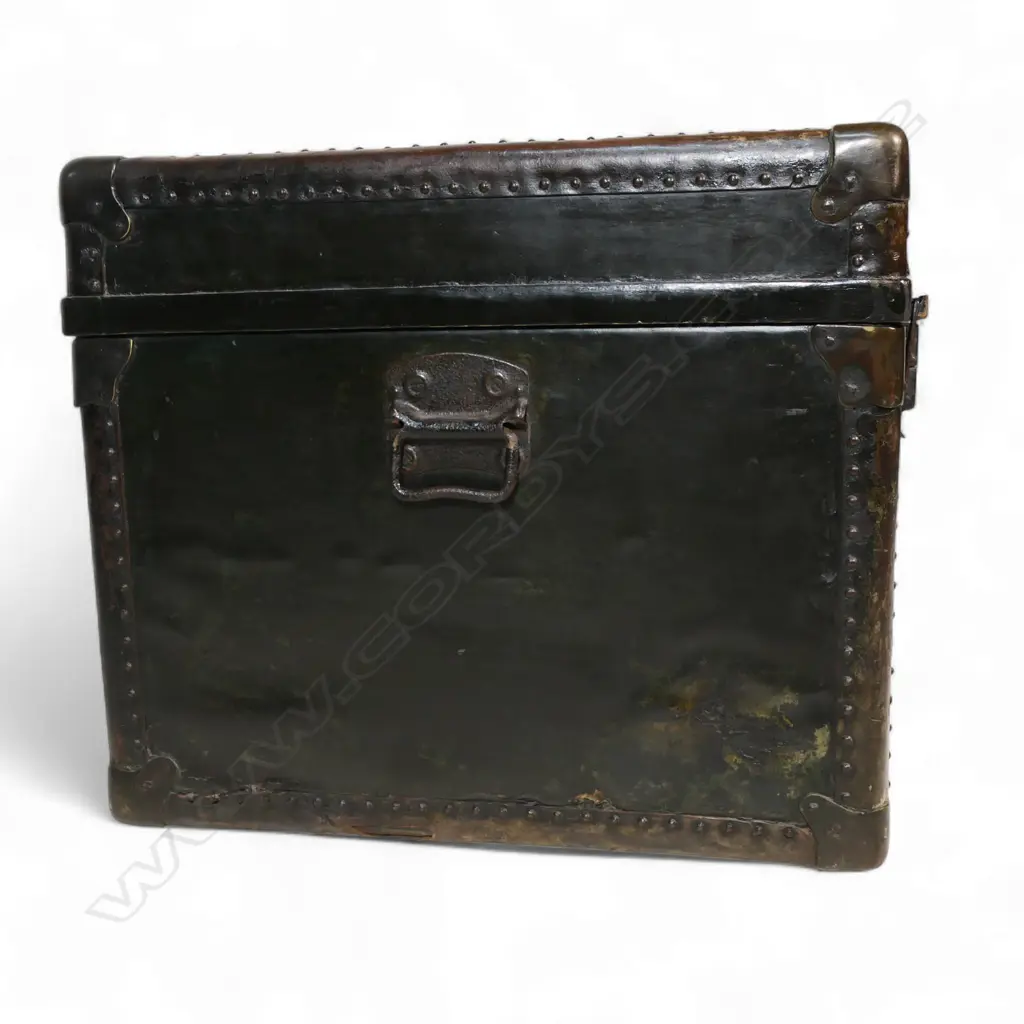 A South East Asian English-influenced leather travel trunk, Image 1++